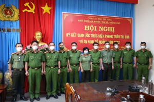 Công an huyện, thị xã, thành phố: Ký kết giao ước phong trào thi đua “Vì an ninh Tổ quốc” 