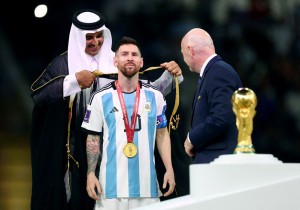 Áo choàng Messi vô địch World Cup được hỏi mua 1 triệu đô la - Báo Tây Ninh Online