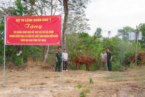 Khánh thành, bàn giao nhà trong điểm dân cư liền kề chốt dân quân biên giới - Báo Tây Ninh Online