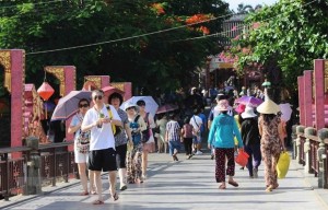 Trung Quốc mở cửa cho tour khách đoàn vào Việt Nam từ 15/3 - Báo Tây Ninh Online