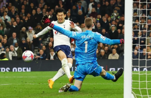 Son Heung-min ghi bàn, Tottenham cầm hòa Man Utd - Báo Tây Ninh Online