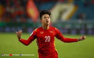 HLV Kim Sang-sik 'chốt' tiền đạo tương lai cho tuyển Việt Nam