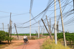 Các hộ dân đồng ý đóng góp chi phí xây dựng đường dây điện