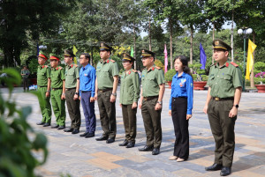 Tuổi trẻ Công an Nhân dân dâng hương các địa điểm lịch sử trên địa bàn huyện Tân Biên