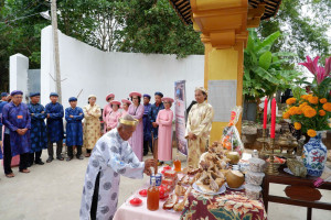 Về thăm nghĩa trang cổ mộ Bàu Cheo