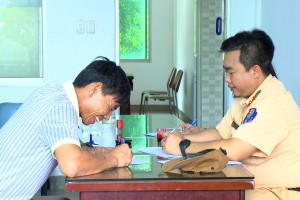 Sát hạch cho hơn 300 thí sinh có giấy phép lái xe quá hạn
