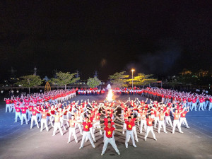 Sôi nổi chương trình Dạ hội Thanh niên