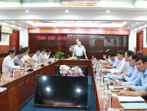 Phó Chủ tịch UBND tỉnh - Nguyễn Minh Lâm làm việc với Trung tâm Phát triển Quỹ đất tỉnh